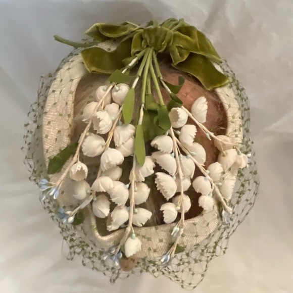 Vintage Lilly of the Valley Ladies Hat 2 Hair Combs Netting, Excellent Condition - Picture 9 of 13